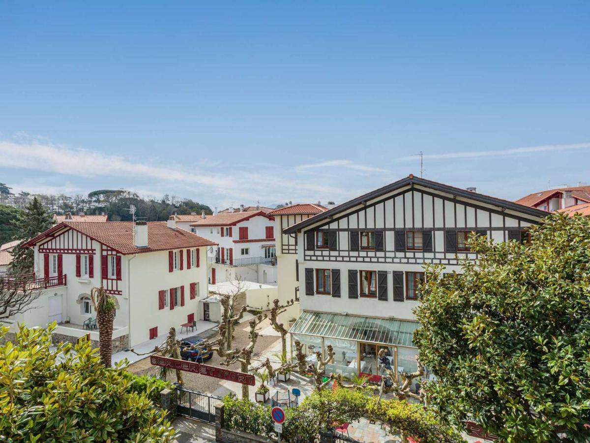 Appartement A 200 M De La Plage Avec Terrasse Et Parking, Au Coeur Des Commerces Et Restaurants - Fr-1-2-426 Hendaye Extérieur photo